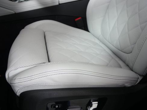 New 2026 BMW X6 xDrive40i image 10