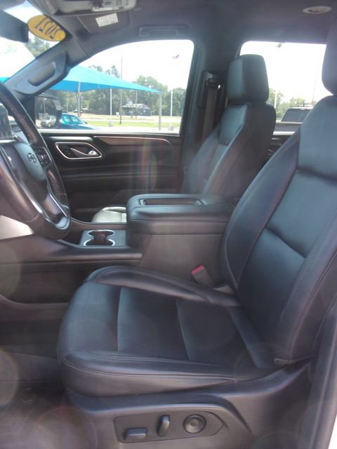 Used 2021 Chevrolet Tahoe Z71 w/ Luxury Package AWD/4WD image 25