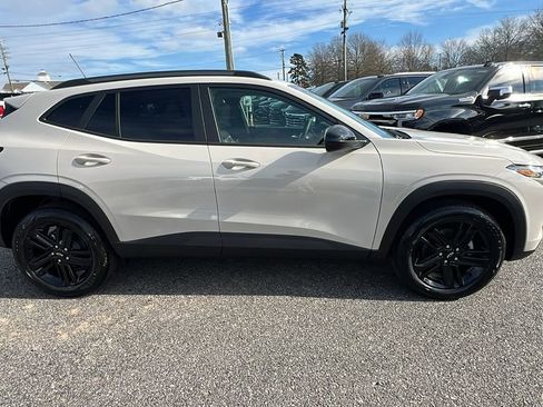 New 2026 Chevrolet Trax ACTIV w/ Sunroof Package image 4