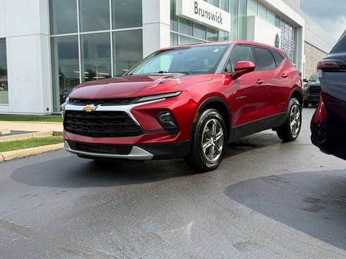 Used 2024 Chevrolet Blazer LT AWD/4WD image 1
