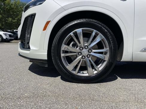 Used 2020 Cadillac XT6 Premium Luxury AWD/4WD image 9