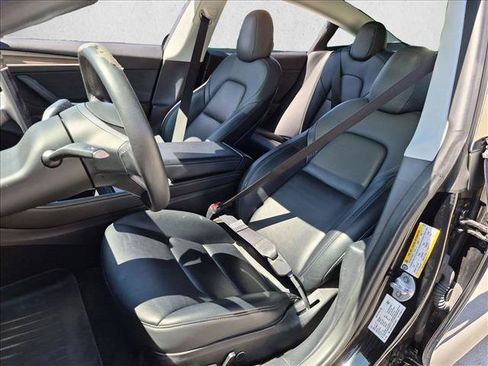 Used 2022 Tesla Model 3 RWD image 13