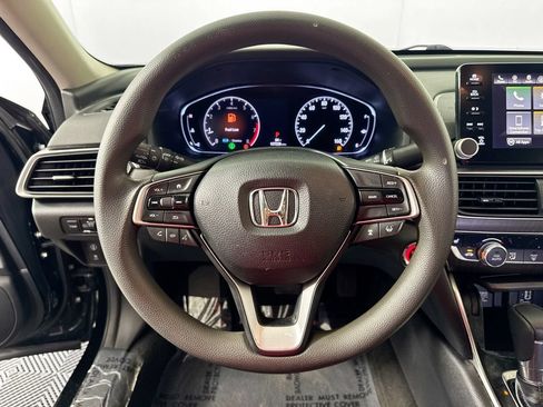 Used 2018 Honda Accord EX image 11