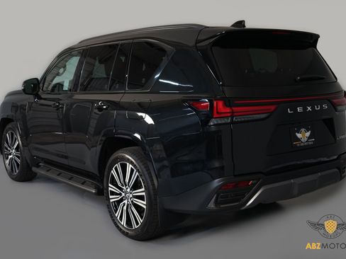 Used 2026 Lexus LX 600 4WD w/ Appearance Package image 5