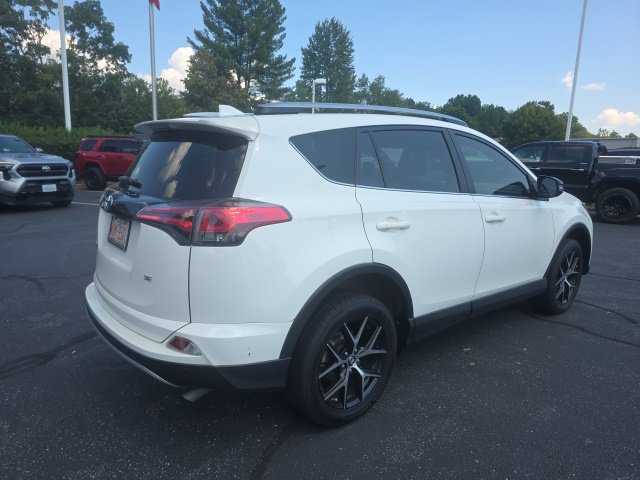 Used 2018 Toyota RAV4 SE w/ Advanced Technology Package FWD image 7