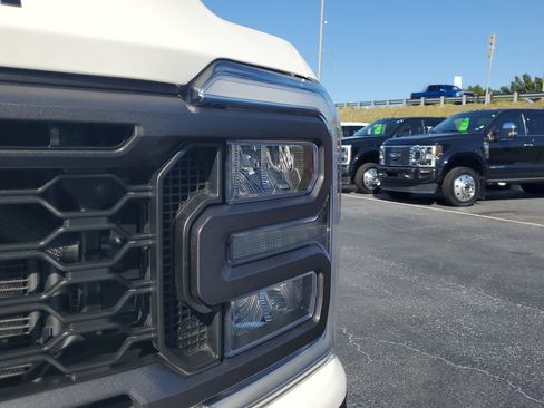 Used 2024 Ford F250 Lariat w/ Sport Appearance Package image 3