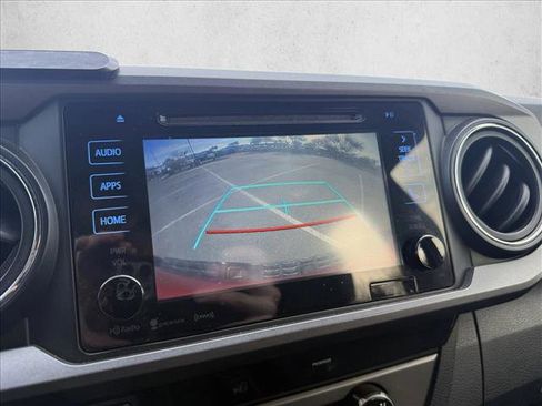 Used 2016 Toyota Tacoma TRD Off-Road w/ Towing Package image 18