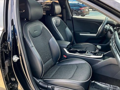 Used 2025 Kia K4 GT-Line w/ GT-Line Sunroof Package image 9