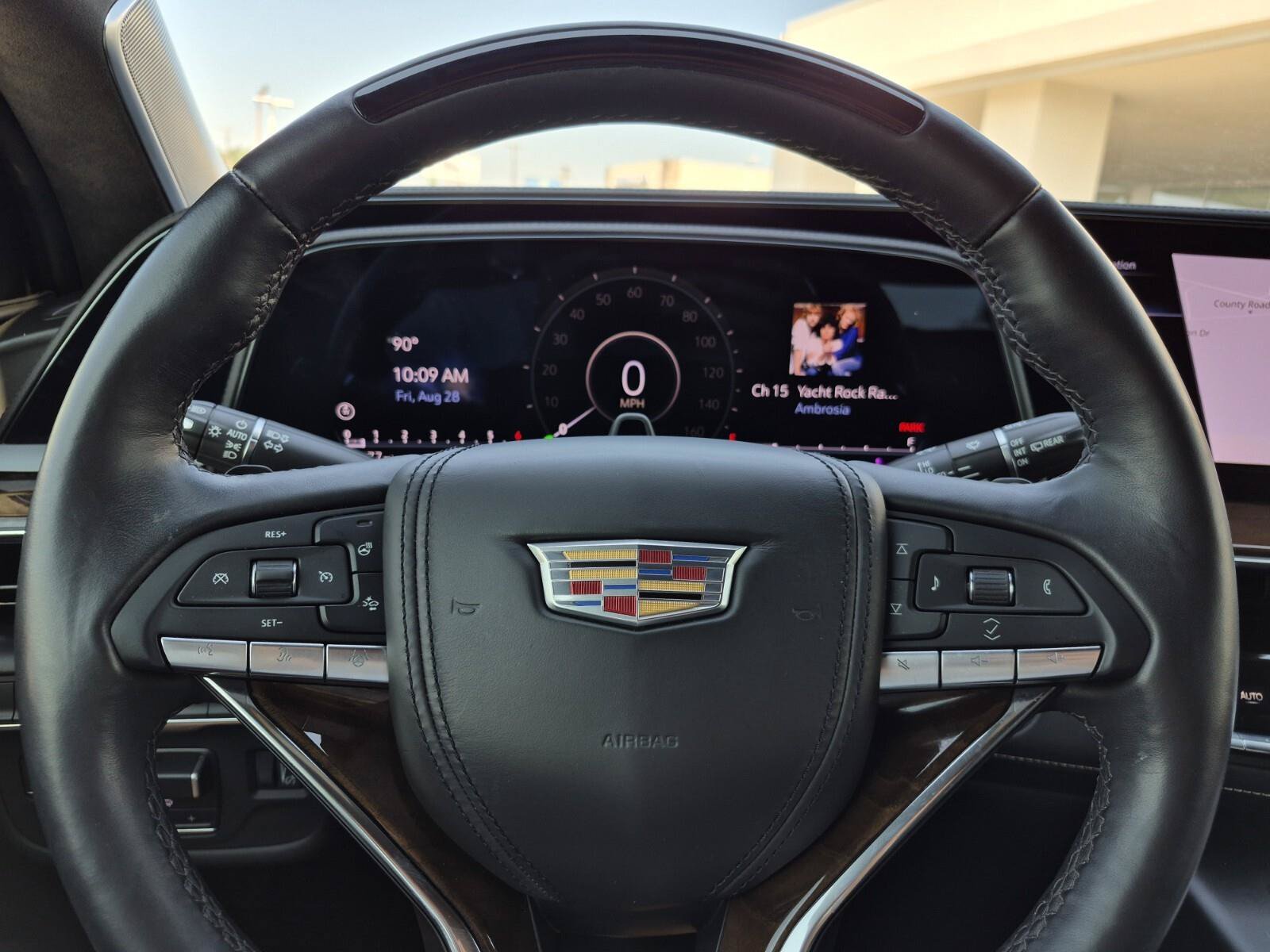 Used 2023 Cadillac Escalade ESV Sport Platinum w/ LPO, Floor Liner Package AWD/4WD image 30