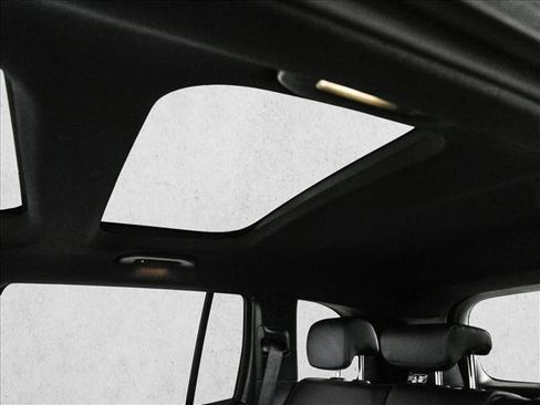 New 2026 Mercedes-Benz GLB 250 4MATIC image 21