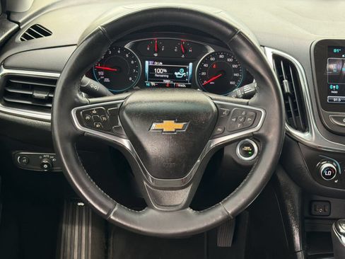 Used 2018 Chevrolet Equinox LT w/ Sun & Infotainment Package FWD image 11