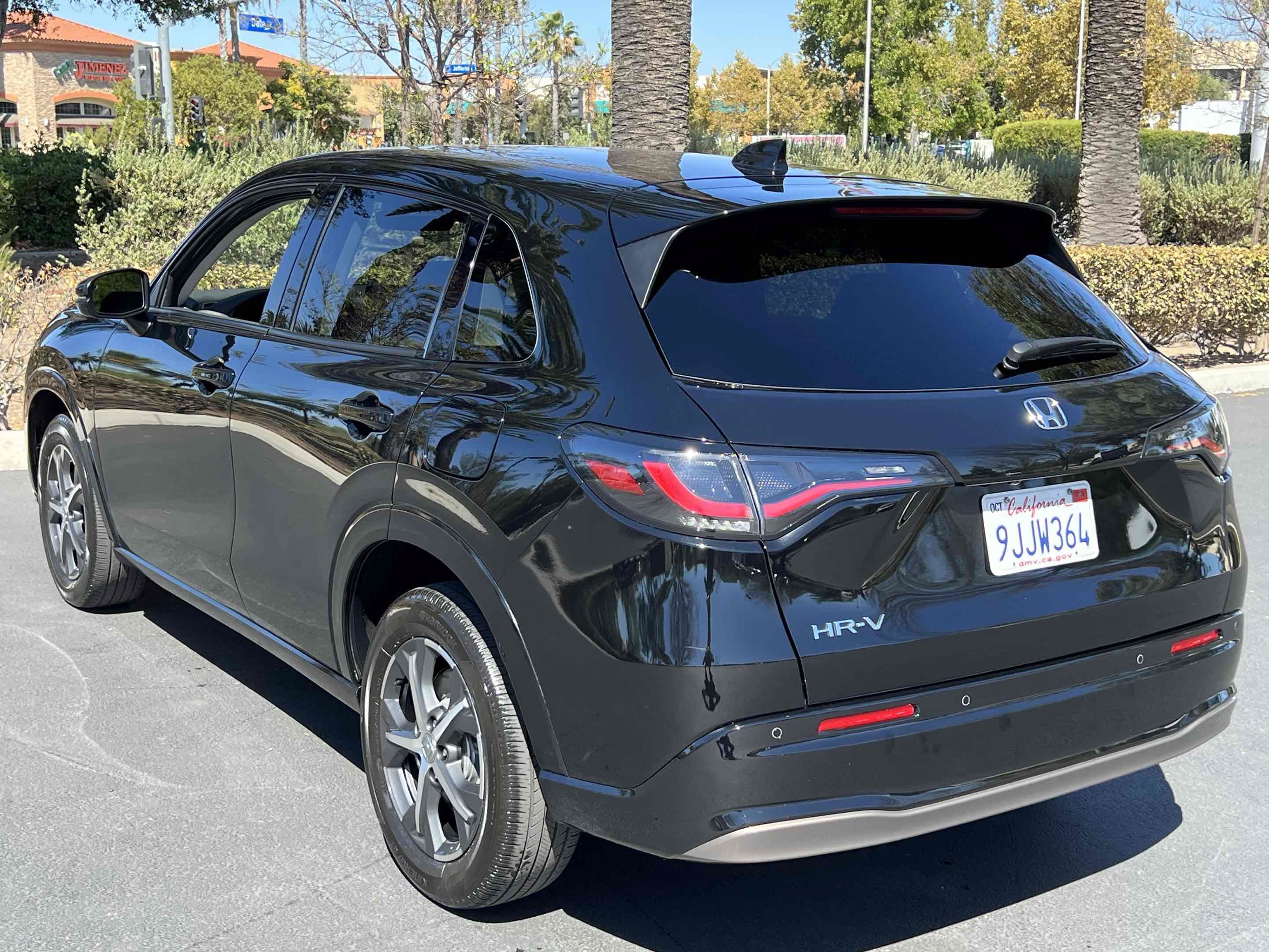 Used 2024 Honda HR-V EX-L image 2