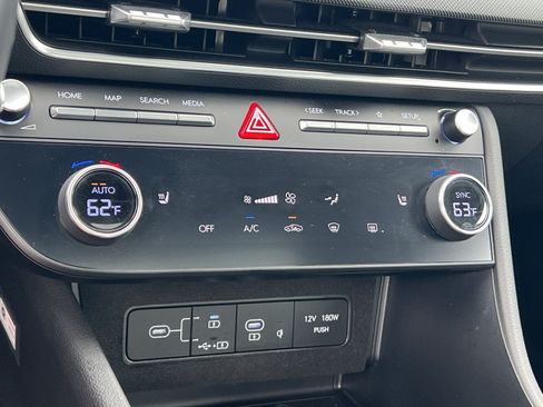 Used 2025 Hyundai Sonata SEL FWD image 21