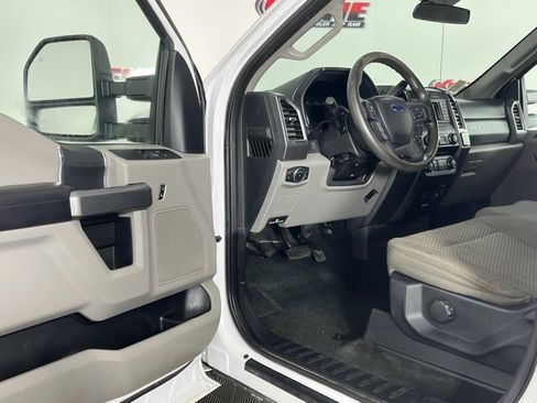 Used 2017 Ford F350 XLT image 20