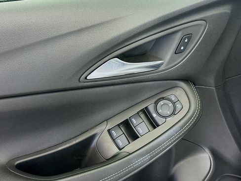 Used 2025 Buick Encore GX Preferred FWD image 15