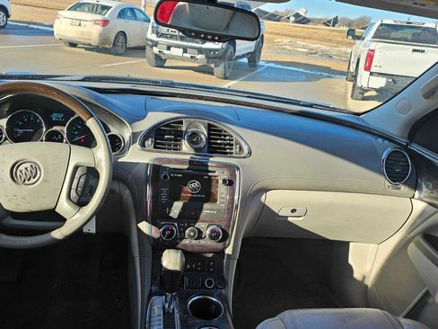 Used 2016 Buick Enclave Leather image 9