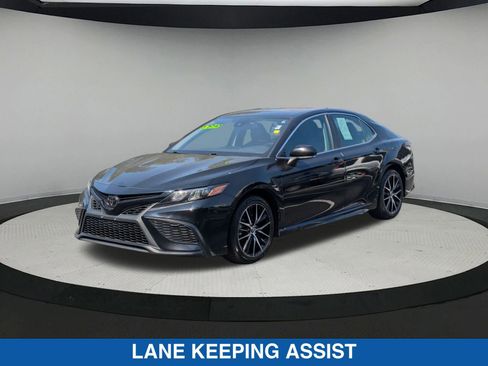 Used 2023 Toyota Camry SE image 8