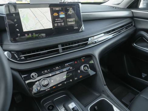 Certified 2026 INFINITI QX60 Luxe w/ Cargo Package image 11