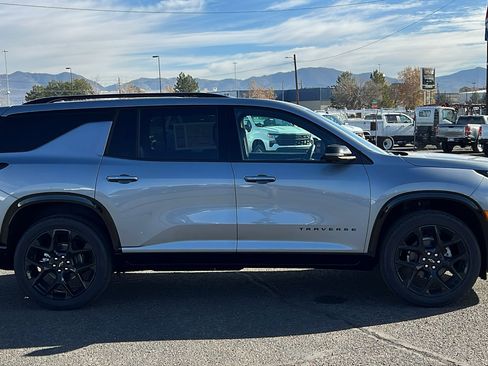 New 2026 Chevrolet Traverse RS image 4