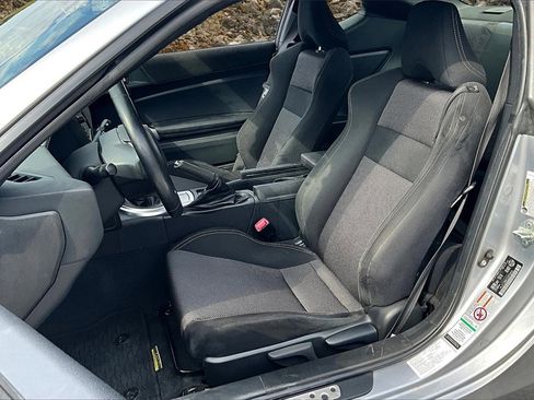 Used 2018 Toyota 86 image 21