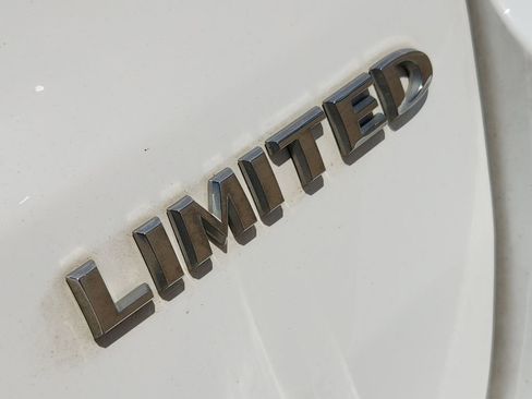 Used 2020 Jeep Grand Cherokee Limited w/ Premium Lighting Group image 15