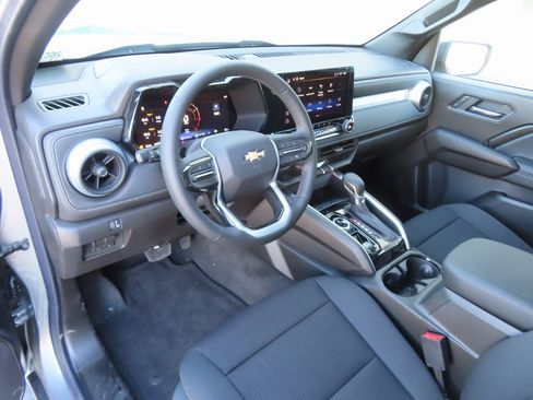 New 2026 Chevrolet Colorado LT image 18