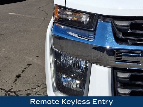 Used 2022 Chevrolet Silverado 2500 LT w/ Convenience Package image 13