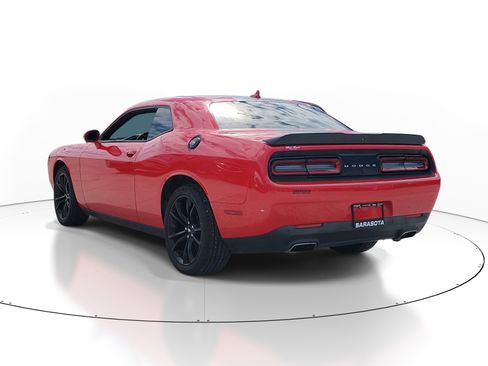 Used 2017 Dodge Challenger SXT Plus image 4