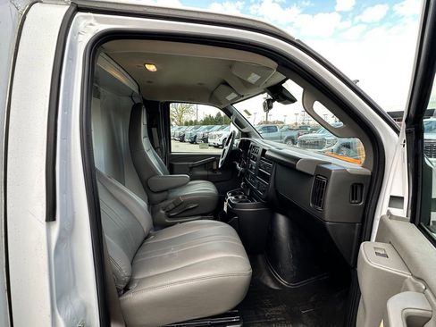 New 2025 GMC Savana 3500 w/ Power Convenience Package RWD image 12