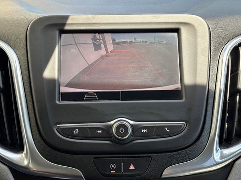 Used 2022 Chevrolet Equinox LT AWD/4WD image 24
