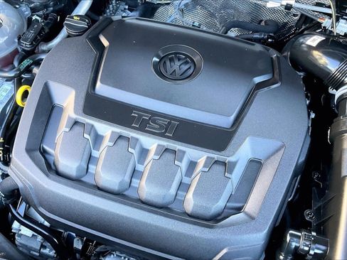 Used 2024 Volkswagen Tiguan SE image 29