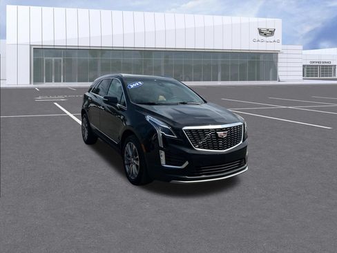 Certified 2023 Cadillac XT5 Premium Luxury w/ LPO, Floor Liner Package AWD/4WD image 9