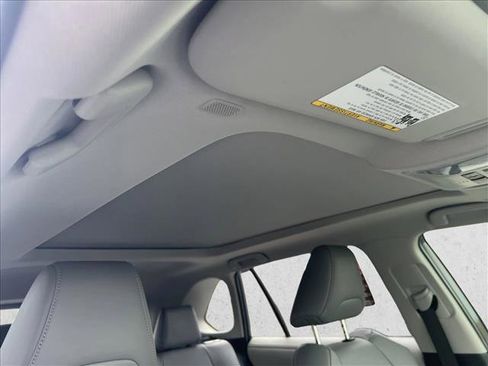 Used 2024 Toyota RAV4 Limited image 25