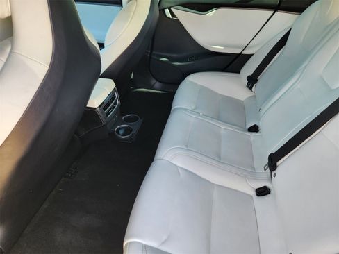 Used 2019 Tesla Model S AWD image 40