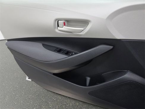 Used 2023 Toyota Corolla LE image 26