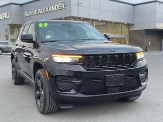 Used 2022 Jeep Grand Cherokee Altitude video 1