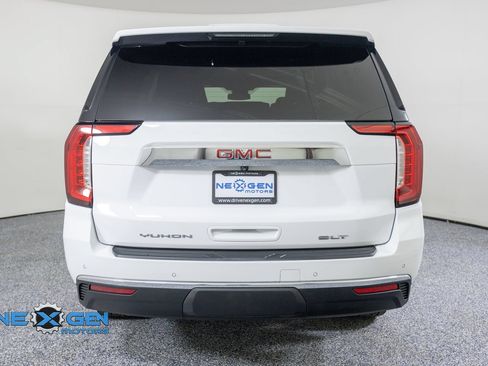 Used 2023 GMC Yukon SLT AWD/4WD image 6