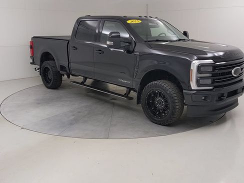Certified 2025 Ford F250 Platinum AWD/4WD image 12