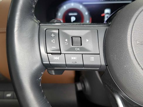 Used 2023 Nissan Pathfinder Platinum AWD/4WD image 36