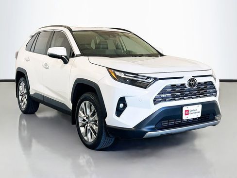 Used 2025 Toyota RAV4 Limited FWD image 3