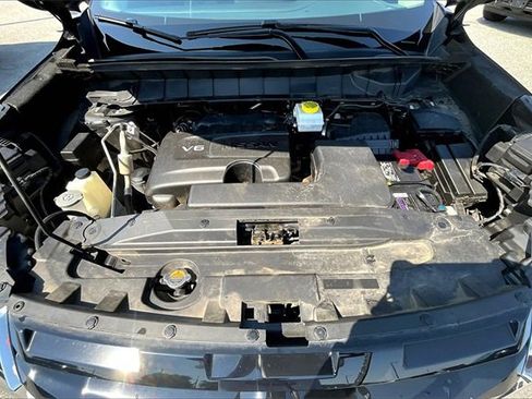 Used 2022 Nissan Pathfinder SV image 31