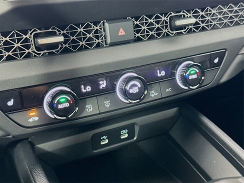 Used 2025 Honda Accord SE image 25