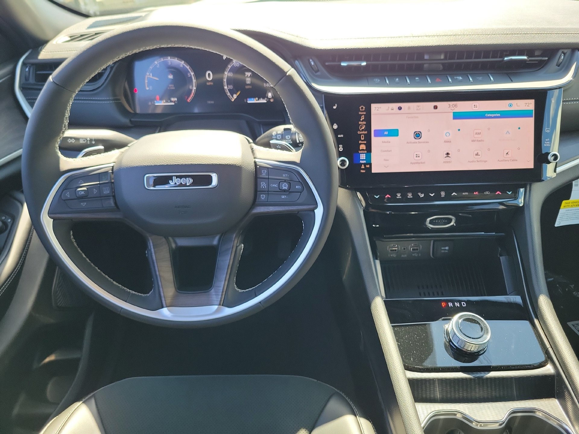 New 2026 Jeep Grand Cherokee Altitude RWD image 4