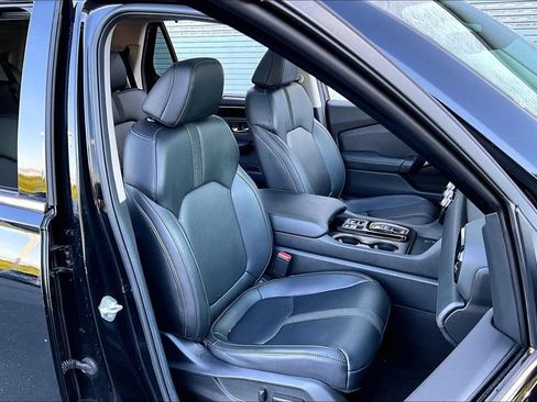 Used 2024 Honda Pilot Touring image 23