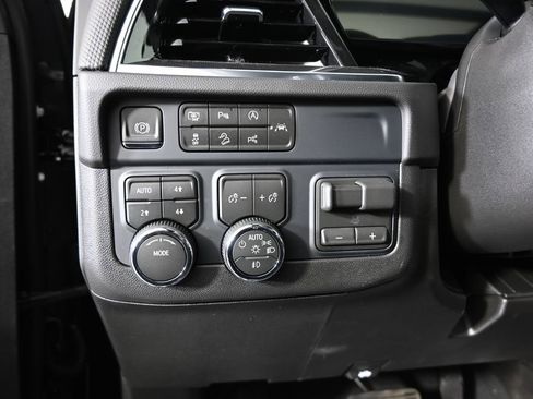 New 2026 Chevrolet Suburban RST w/ Comfort Package AWD/4WD image 25