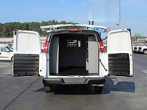 Used 2024 Chevrolet Express 2500 w/ Driver Convenience Package RWD image 17