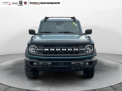 Used 2022 Ford Bronco Black Diamond image 2