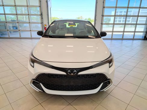 Used 2025 Toyota Corolla XSE FWD image 9