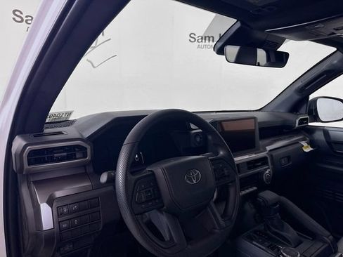 Used 2026 Toyota Tacoma SR5 AWD/4WD image 9