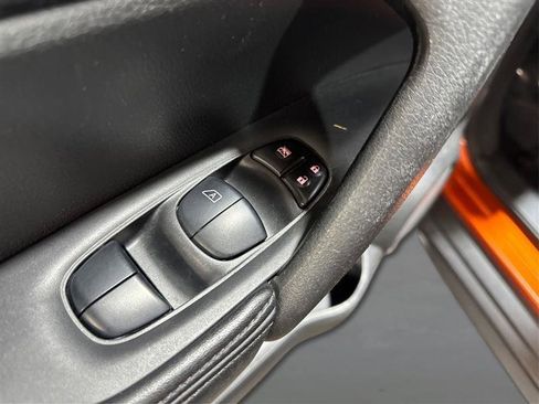 Used 2019 Nissan Rogue SV image 26